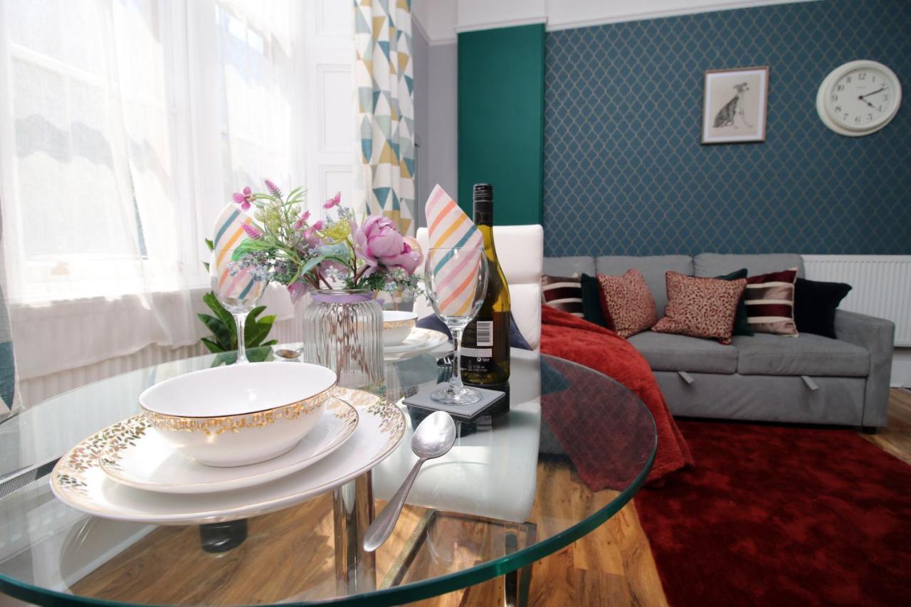 Apartamento Sleek And Stylish 2 Bed In Clifton - Garden Bristol Exterior foto
